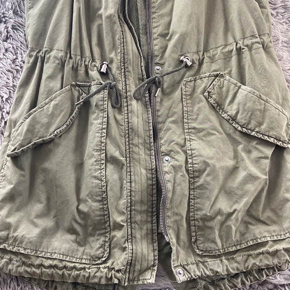 Levi Strauss Cargo Vest - Picture 6 of 9